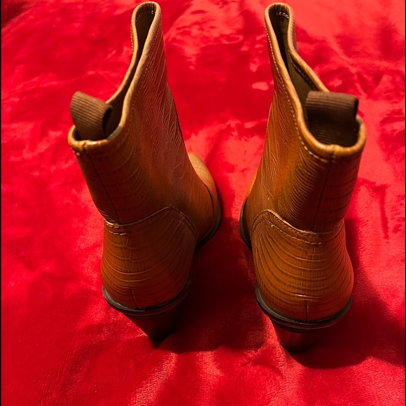 Sarto by Franco Sarto Valentina Western Bootie - Picture 4 of 11